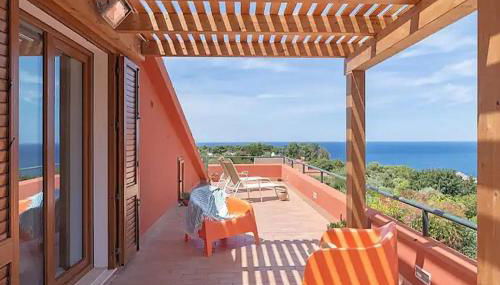 Panoramic Villa with Heated Pool & Whirlpool, WI-FI, Garden - Beach Side - 200mt from the sea - Foto 4, sunbed