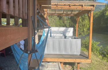 Riverfront Getaway on the Wild and Scenic - Foto 4