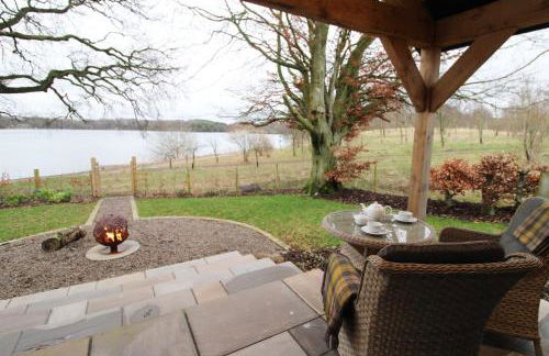 Waters Edge, Talkin Tarn, a luxurious bungalow with stunning views over the tarn - Foto 23