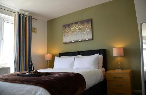 SM Dreams Unlimited Serviced Accommodation- Stanwell-Staines-Heathrow - Foto 63