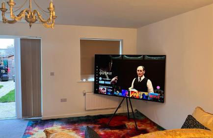 LUXURY 3 BED HOME with MULTIPLE FREE PARKING BAYS Early Check-in Late Check- Out Allowed - Foto 24