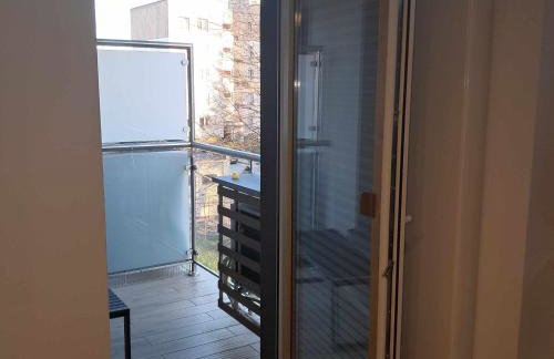 Apartament Julia 1-3 os Starowapiennikowa 42a z balkonem, klimatyzacją i miejscem parkingowym - Photo 21