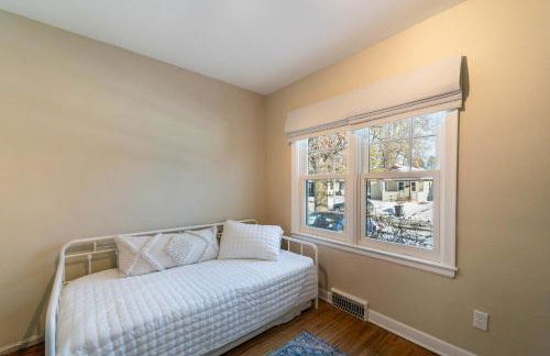 Comfortable 5BR Ames Stay Close to Campus - Foto 17