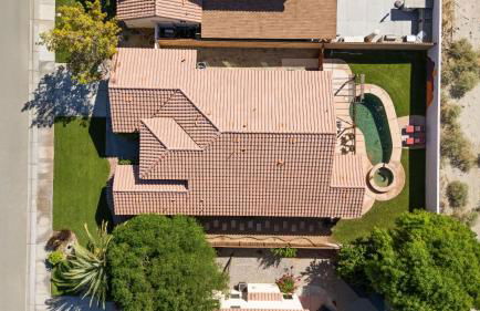 Desert Oasis w Pool Spa BBQ Outdoor Dining Under the Palms Calle Tolosa by AvantStay - Foto 38