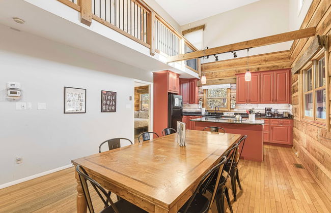 Red Cedar by Avantstay Cabin w/ Hot Tub + Views! - Foto 30