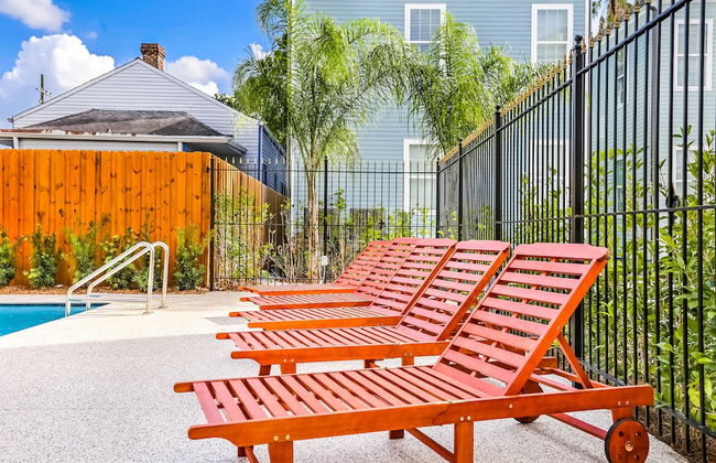 Spacious 5 BR Retreat with Pool - Near It All - Foto 39