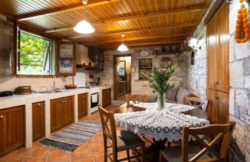 Petalidi Stone House with garden near the beach - Foto 2