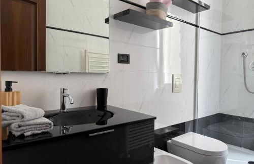 Appartamento per 5 persone su una scalinata storica a 9 minuti a piedi dalla stazione e 12 dal centro - Vista sui tetti della città - Zona collinare residenziale - Foto 12