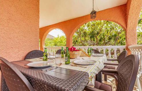 Gorgeous Home In Alhaurin De La Torre - Photo 15