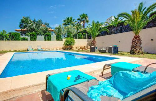 Villa Fresno by Villa Plus - Photo 2