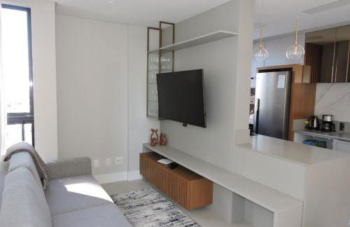 Apart de luxo 3 suites 2 vagas de garagem e quadra do mar - Foto 1