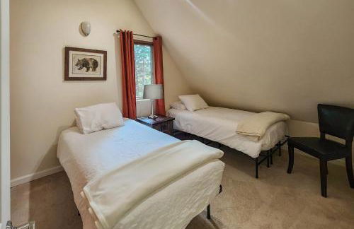 Hanging Glacier Chalet - Photo 38