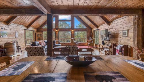 Mountain retreat w 2 fireplaces & lake - Foto 4