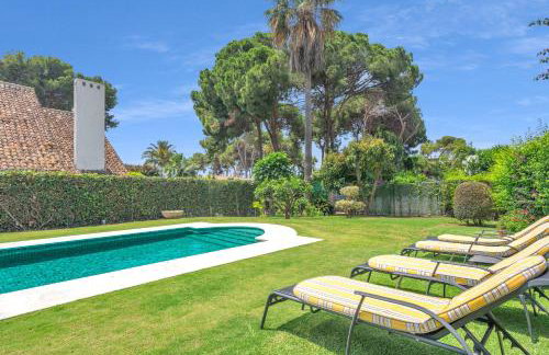 Villa Arin - Beachside Family Home by Finest Rentals - Photo 23