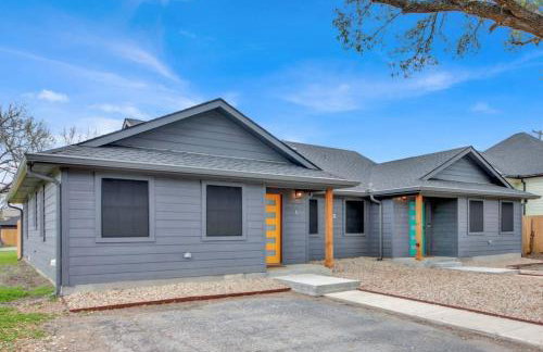 Peppercorn Orange - Locally Run! - Photo 6