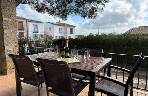 Casa con Gran Jardín Privado y Piscina Comunitaria en Torroella de Montgrí - ES-323-44 - Foto 3