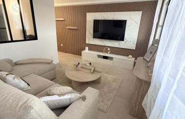 Suite Elégance, Design, Calme, Clim et Parking - Foto 10