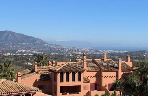 El Soto de Marbella FREE Golf-Tennis-Padel-Gym 2 Bedroom Penthouse - Foto 3