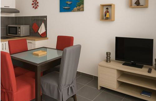 2 pièces dans villa avec piscine parking à 10 mins de Cannes - Foto 16