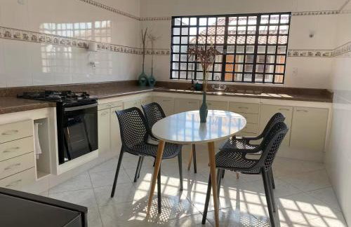 Casa Vento Verde - 5 suítes, piscina aquecida e cozinha gourmet - Foto 16