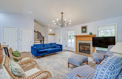 Forest-View Gem on Vaughn Creek Less Than 1 Mi to Dtwn! - Foto 7