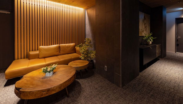 Coin salon dans le hall