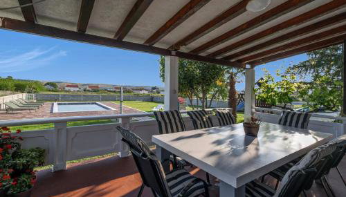 House Rose with Garden and Pool - Foto 2, Garden, Garden view