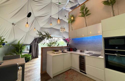 Sunridge Geodome with private Hot tub - Foto 48