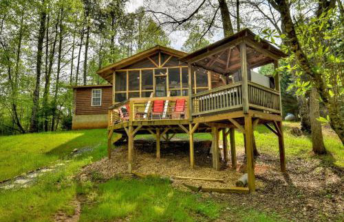 Bear Naked Hideaway - Relax in the hot tub with sounds from the nearby creek - Foto 37