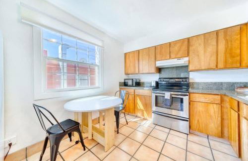 CDA Loft With Private Rooftop Patio And Free Parking - Foto 6