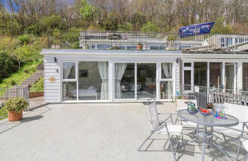Shells Cottage - Photo 2
