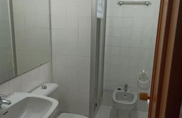 Espectacular terraza y vistas en 1a línea de playa - Foto 35