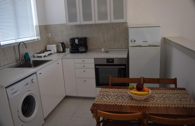 Lefteris Spacious APT Near Ialysos Beach - Foto 7