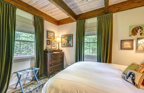 Enchanting Highlands Cottage with Pond and Waterfall - Foto 23