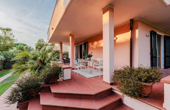 Regina Beach Villa by the Beach in Marina di Piet - Foto 36