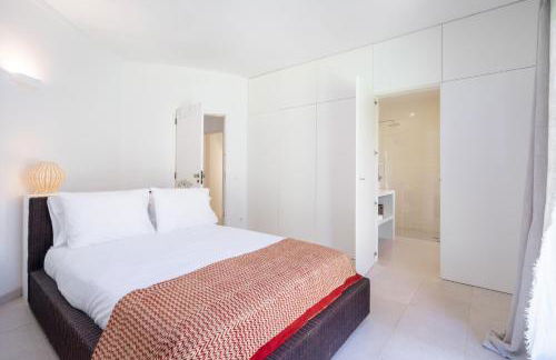 Luxury Private Family Villa with Pool AC & Parking - Foto 29