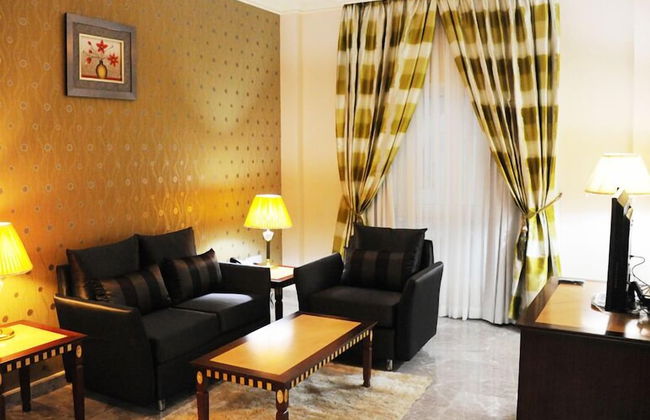 Pioneer Hotel Apartments - Photo 12