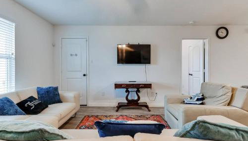 Lake Conroe Family Retreat BBQ, Games, and Boating - Foto 5