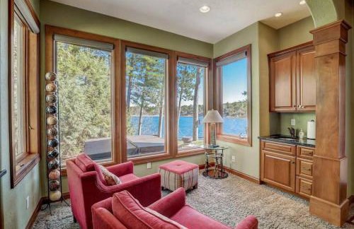 Silver Lake Estate - Private Beach - Hot Tub - Arcades - Foto 53