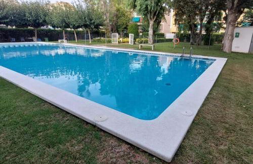 Apartamento, piscina y playa - Photo 11