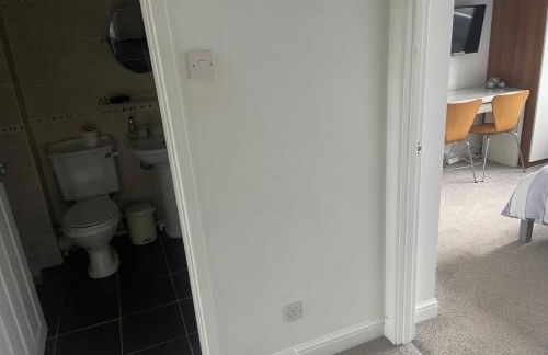 River House 2BR 1 bathroom downstairs toilet Parking St Neots Town Centre - Foto 58