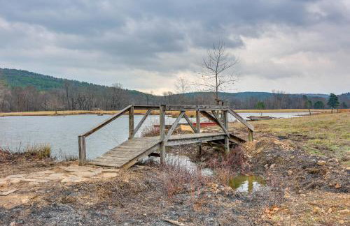 Deck and Views Spacious Lake House Escape - Foto 28