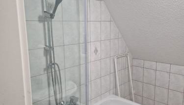 90 qm Apartment in Schneeren - Foto 4, Shower