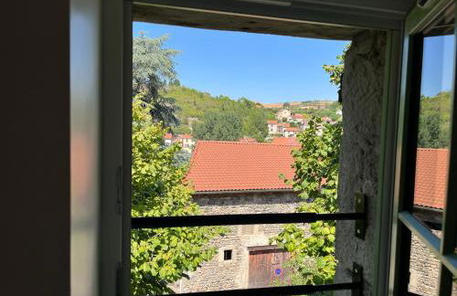 Maison au pied du château + parking privé - Photo 6