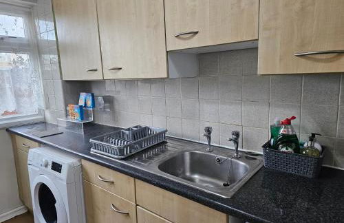 Orpington North Townhouse - Photo 13