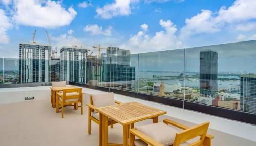 Modern Downtown Condo with Pool Gym BBQ Game Room CoWorking Spaces - Foto 5