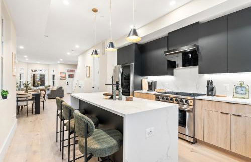 5-Bedroom Home with 2 Kitchens & Rooftop Deck, U Street and Shaw - Foto 75