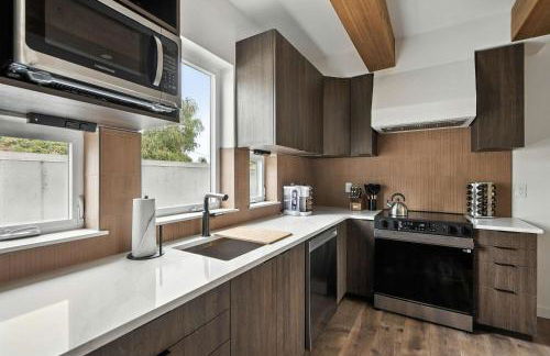 Kerns 6BR Gem - New Build Spanish Flair - Photo 20