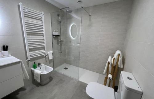 SeaView 2 - Sunset Suite Experience - Photo 16