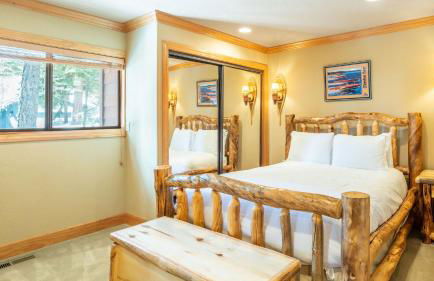 Luxury Incline Village Cabin w Lake Views Game Room Firepit Beach Access - Foto 43